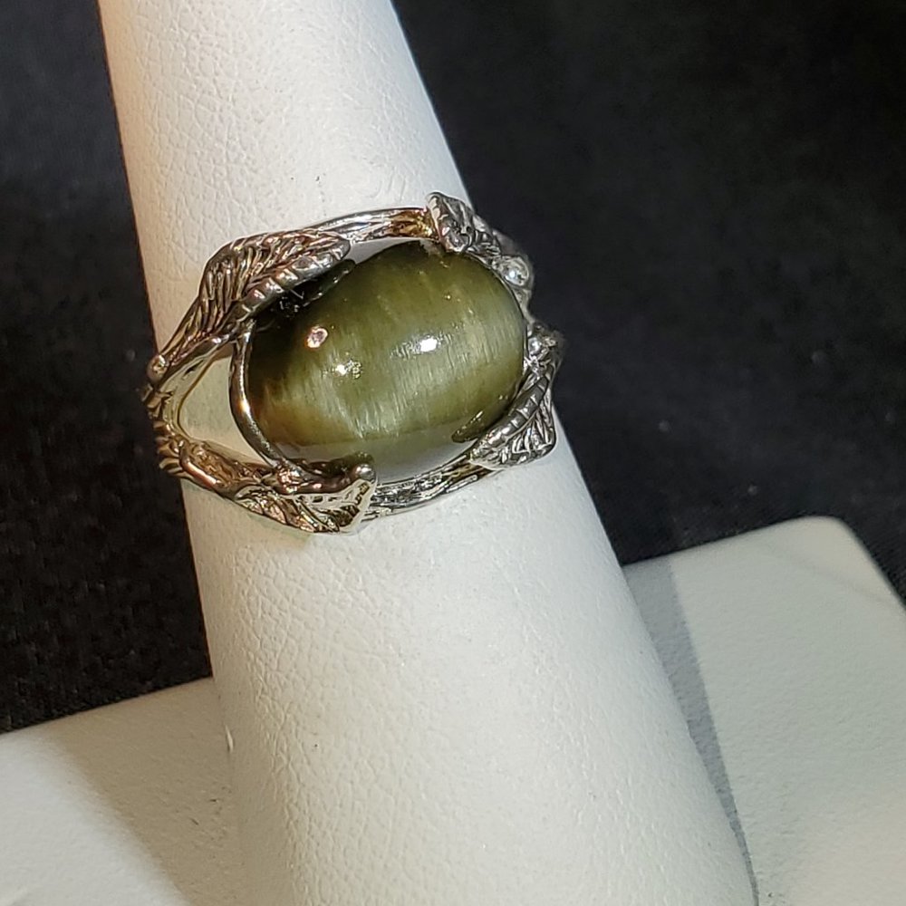 Cabochon Cat Eye Ring